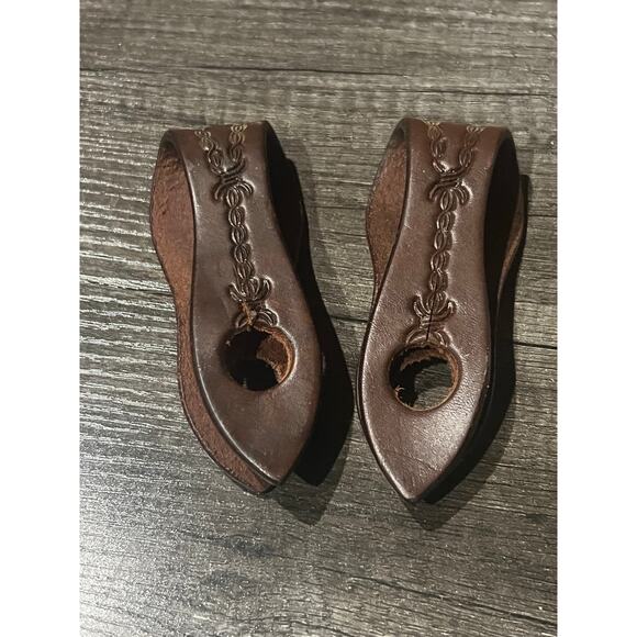 Showman Barbwire Tooled Oiled Harness Leather Slobber Straps Horse - Picture 3 of 4